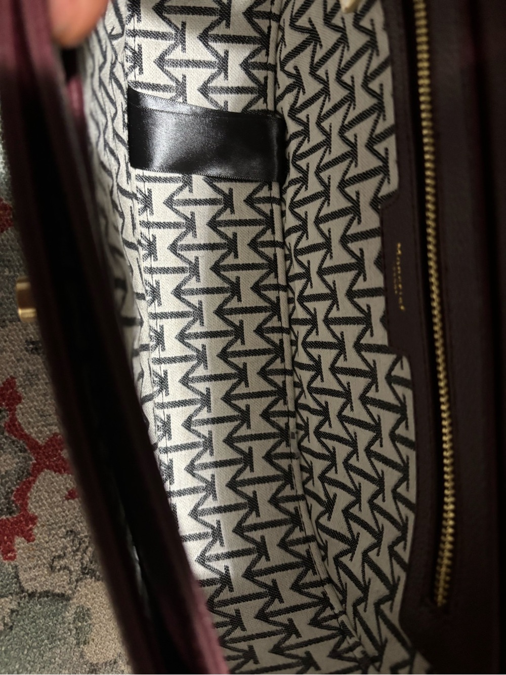 NWT Moncrief London Burgundy Italian Leather Taylor Shoulder Bag - Picture 6 of 8